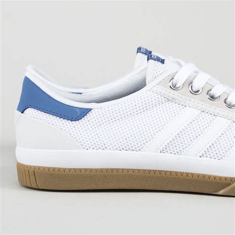 adidas skate schuhe weiß|Adidas skateboard shoes for women.